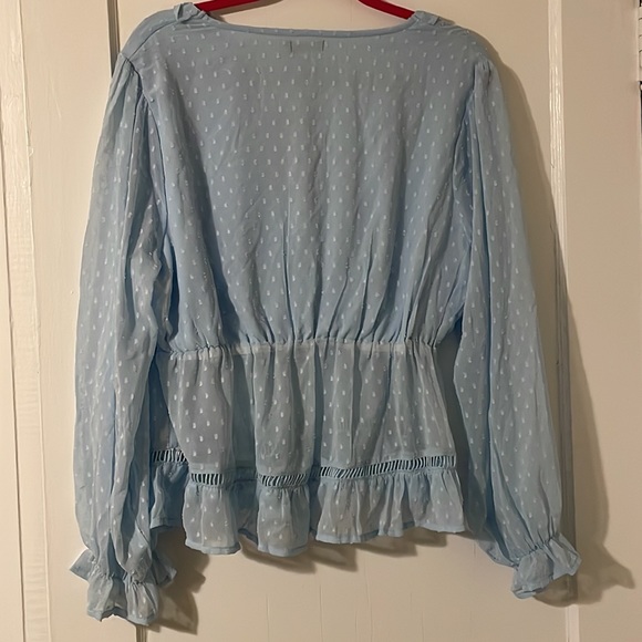 Boohoo lace insert ruffle blouse - Picture 2 of 6